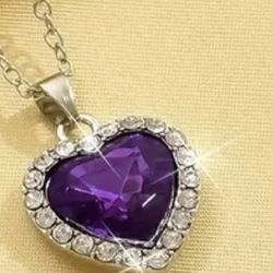 Gorgeous Purple Heart Necklace 