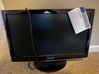 Samsung 23” SyncMaster HDTV Monitor/TV – Works