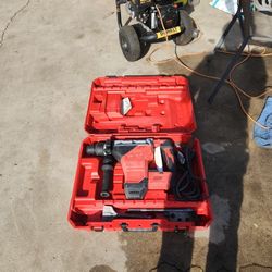 Milwaukee
1-3/4 in. SDS-MAX Rotary Hammer STORE PRICE $699