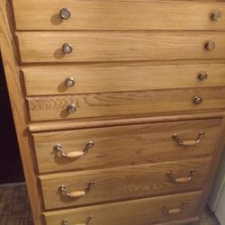 Thomasville Wood Dresser