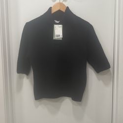 Brand New Women’s Sweater Size Small