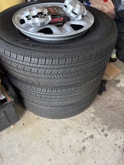 Toyota Tundra…4 YOKOHAMA GEOLANDAR X-CV Crossover & SUV Tire in 245/75R18