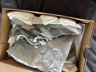 New balance shoes