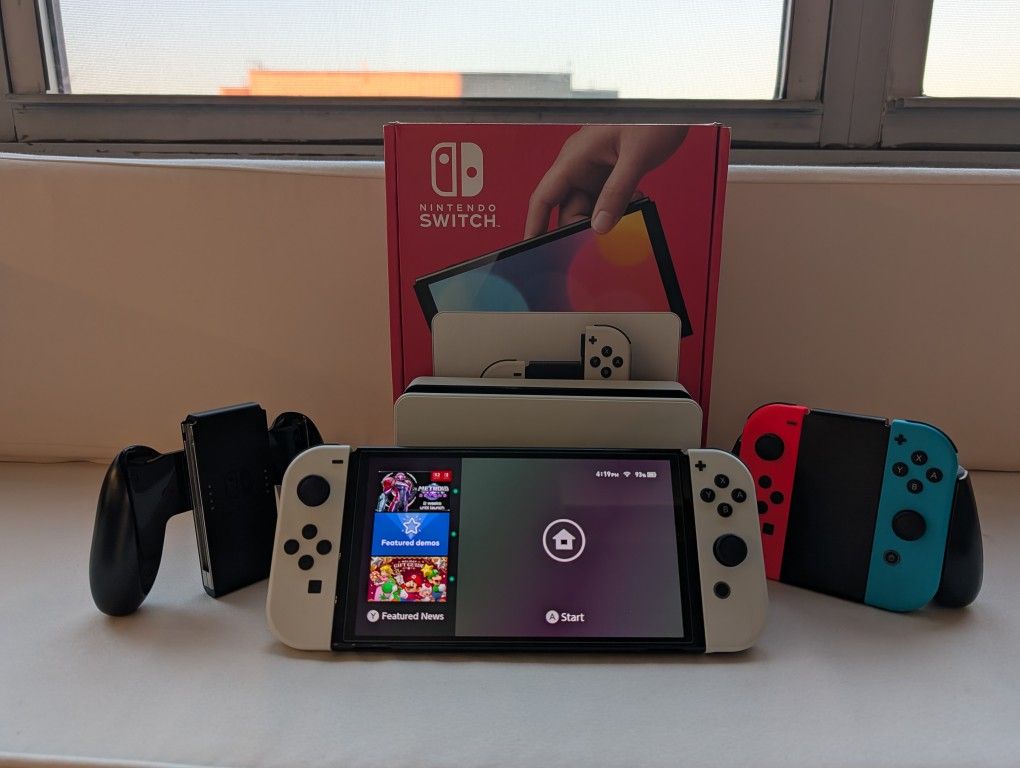 Nintendo Switch OLED Bundle