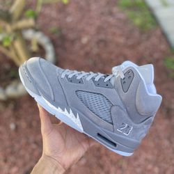 Air Jordan 5 Retro Wolf Grey Size 9, 13