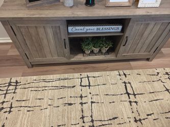 Tv stand 60 in wide 2feet tall