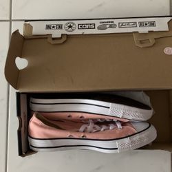 Converse 8.5 Women’s