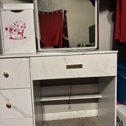 Cute White Vanity 400 Or Best Offer