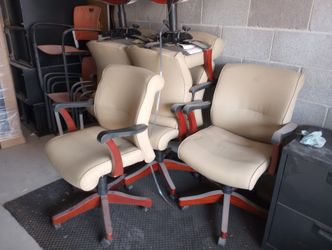 Executive Rolling Chairs 