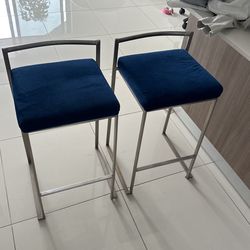 2 Barstools 