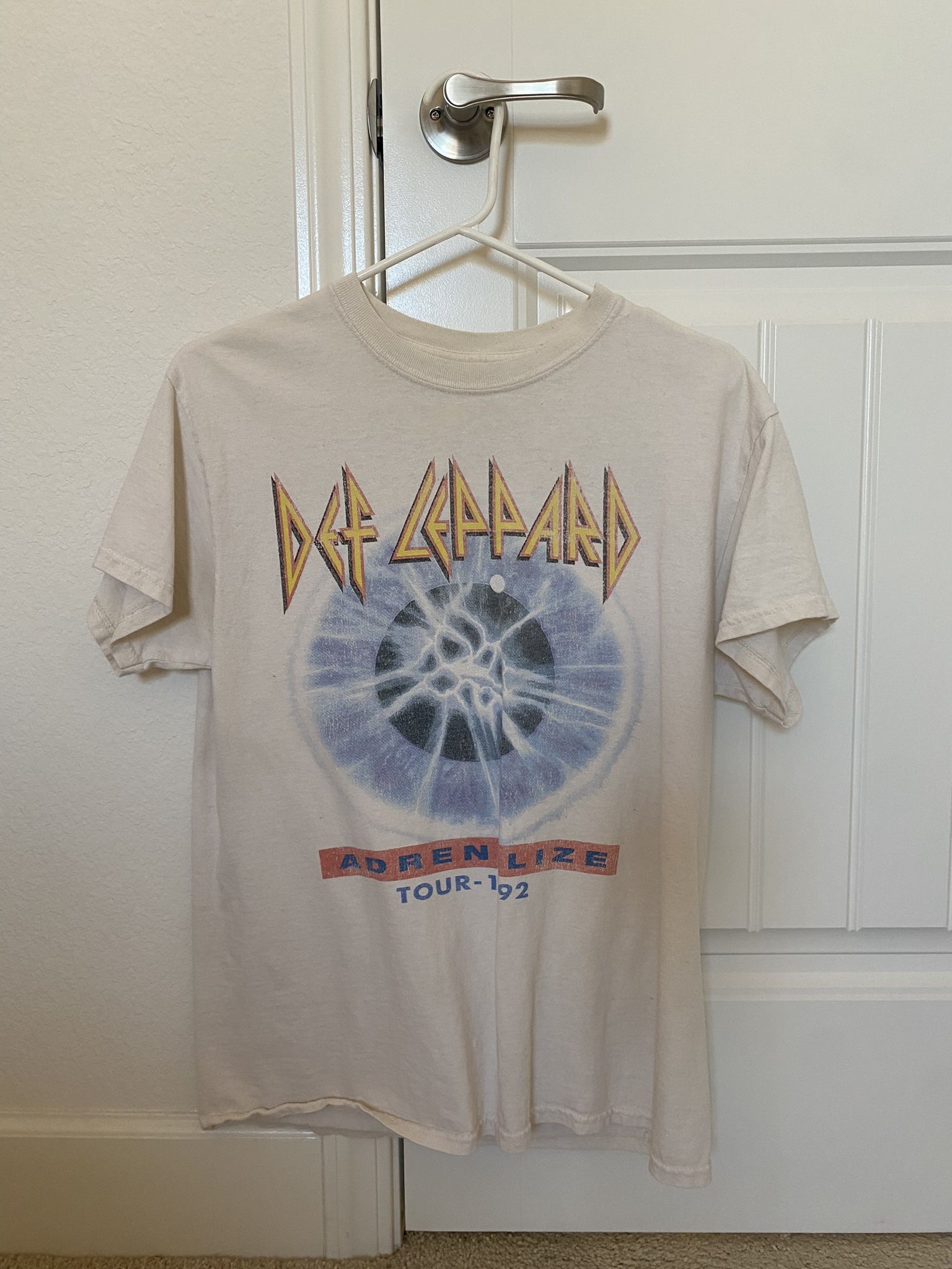 DEF LEPARD GRAPHIC TEE