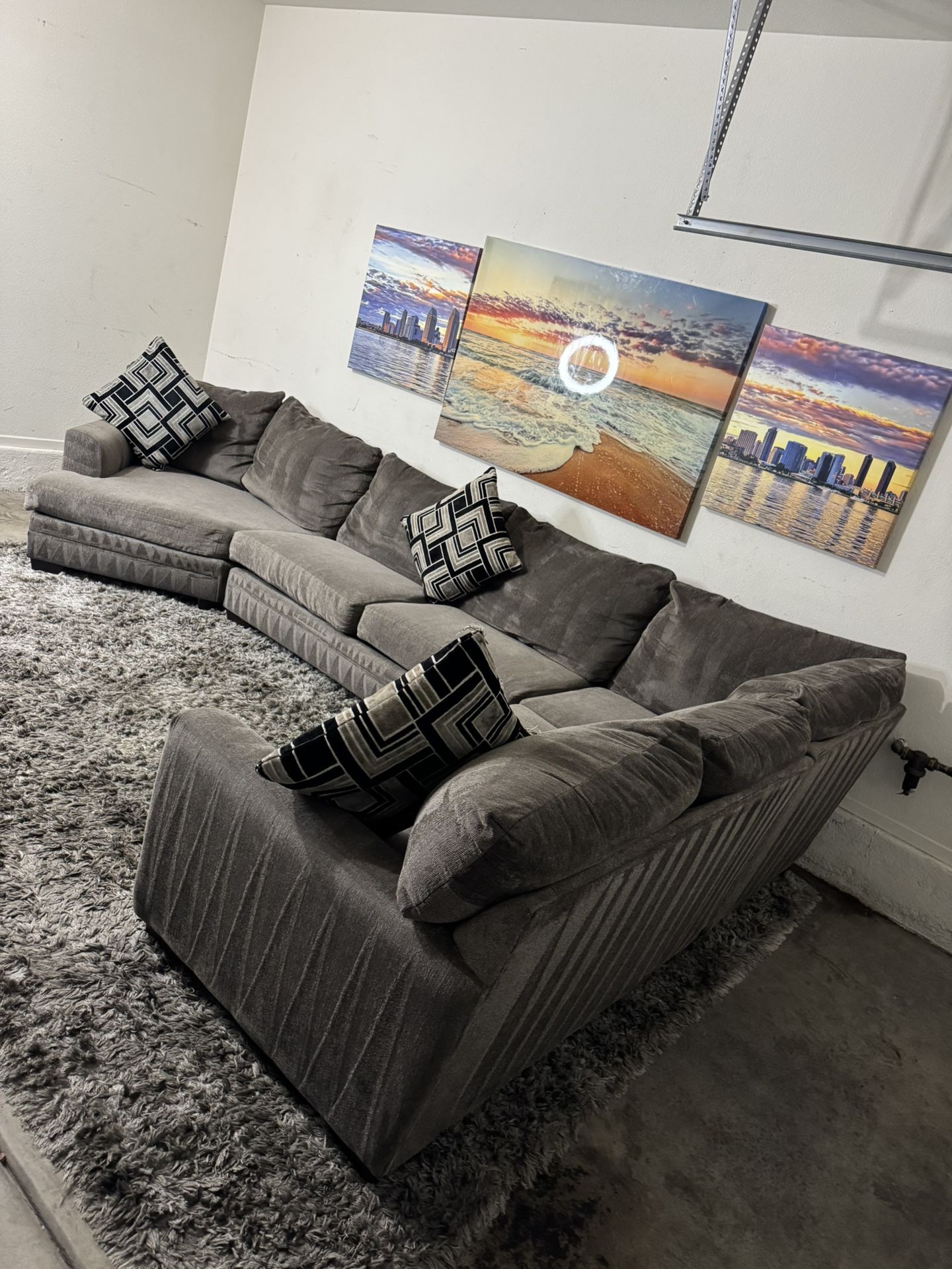 * Like New * Living Spaces 4pc Modular Gray Sectional Sofa ( Free Delivery )