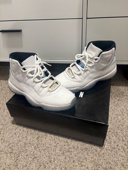 Air Jordan 11’s Size 9.5
