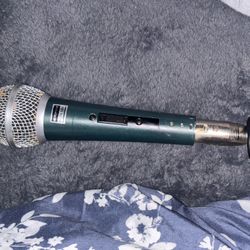 Shure Beta 58A Microphone 