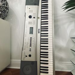 YAMAHA Piano