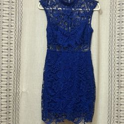 Lace Dress - Size S