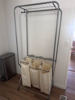 Laundry Hanger & Organizer