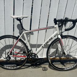 Trek 1 Series Road Bike