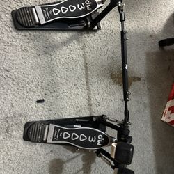 DW 3000 Double Bass Drum pedal   Excellent Like New