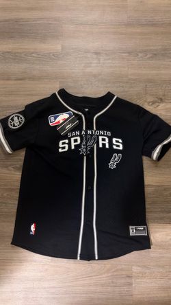 Spurs button up