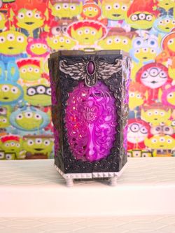 Ever after dresser toy