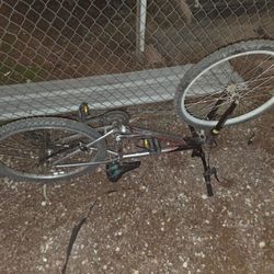 Mountain bike front suspension 