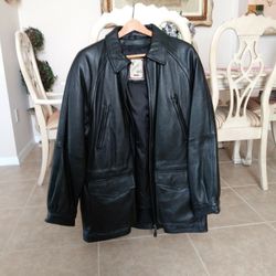 Luciano, Mens 3/4 Length Black Leather Coat, Size is Large.