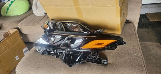Headlights Toyota camry