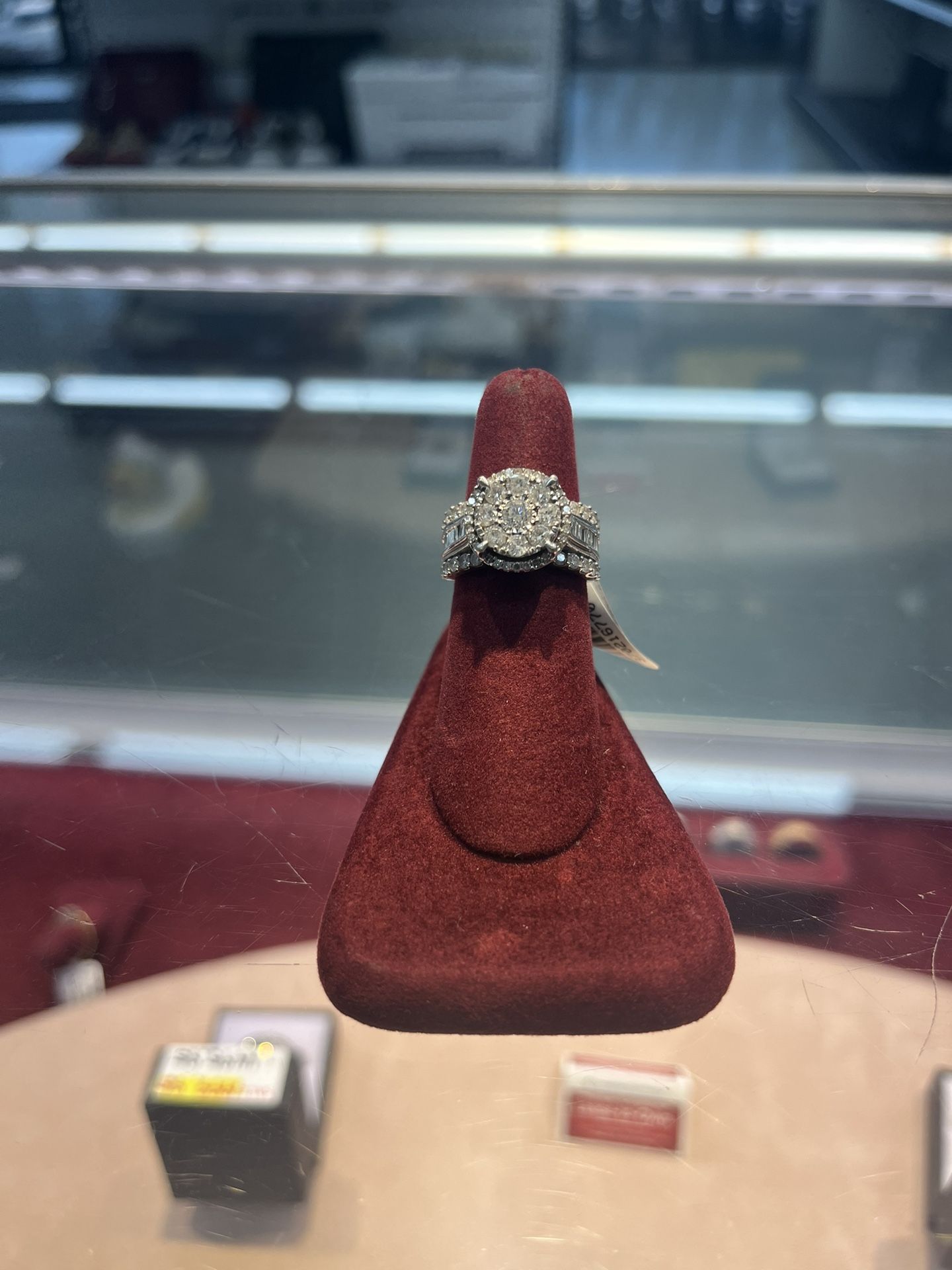 Engagement Ring 10k 7.0 Grms Size 7