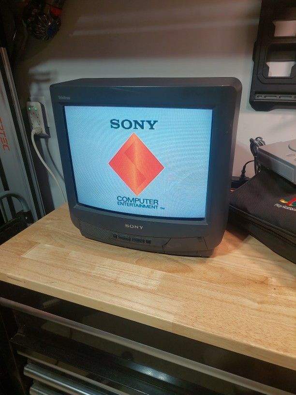 Sony Trinitron 13” KV-13M20 CRT Tube TV Retro Gaming TV Vintage
