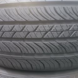 Tire 275/35ZR19