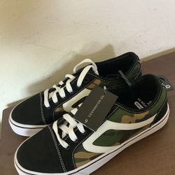 New MENS Size 9 No Boundaries Memory Foam Vans Style Shoes