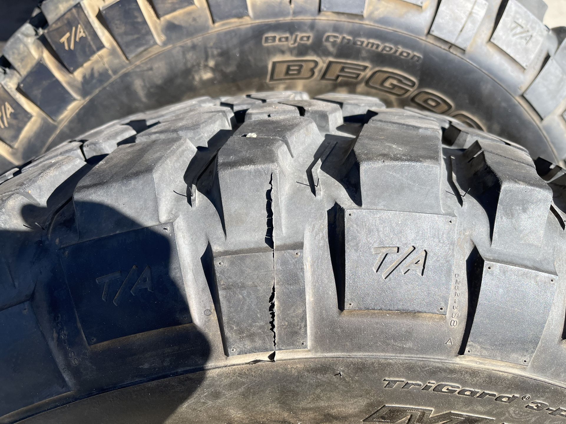 BFG KM2 35x12.50R18LT