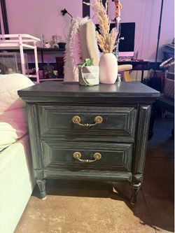 Vintage French Provincial Traditional Solid Wood Dual Drawer Side Table Nightstand Distressed Antiqued Brass Bail Pull Hardware Carved