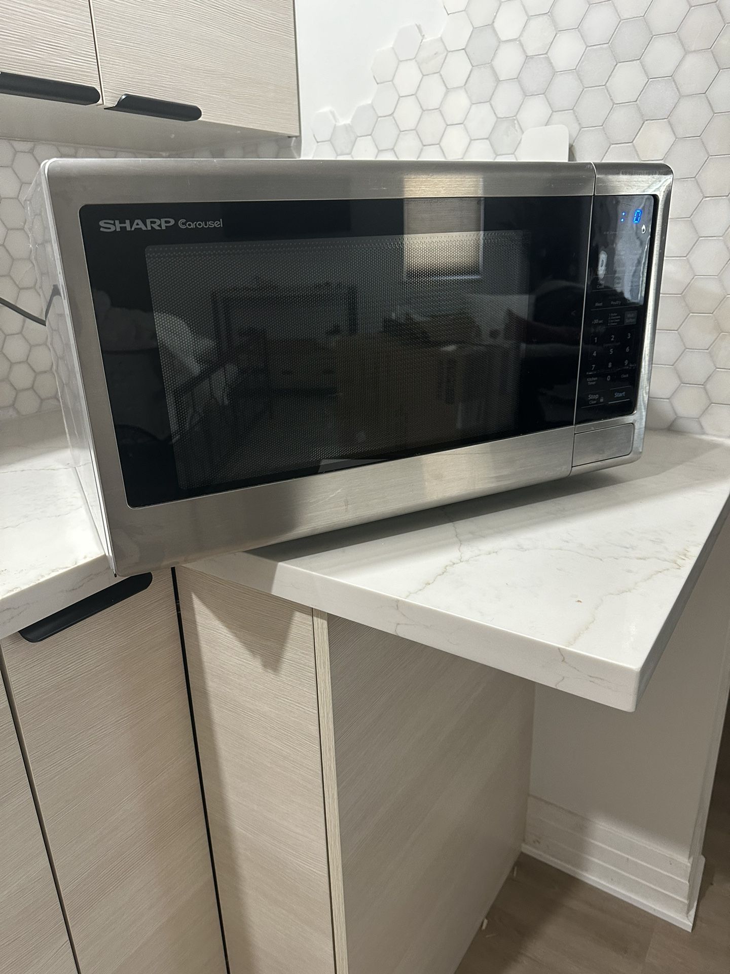 FREE Huge Microwave Sharp Carousel