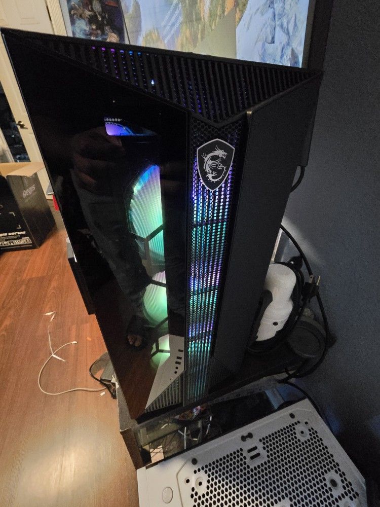 Gaming PC RTX 4060 13th Gen i7