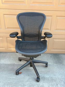 Herman Miller Aeron Chair Size B - Perfect Condition