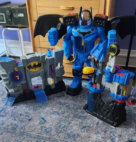 Batman 2 Ft Tall Toys READ DESCRIPTION