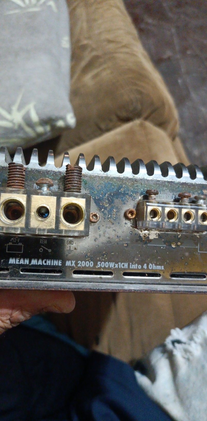 Good Working Amp..Need Money To Fix My Car..200$ Obo