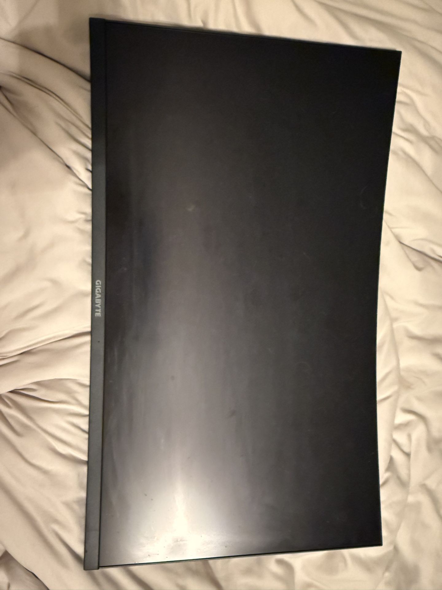 Gigabyte 32in. Curved 1440p 165hz Refresh Rate