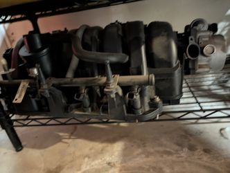 05-10 Hemi 5.7 Intake Manifold 