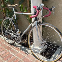 VINTAGE Viscount Aerospace Road Bike
