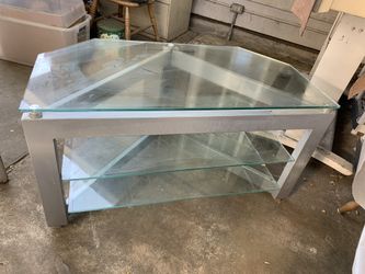 Tv stand with glass shelves