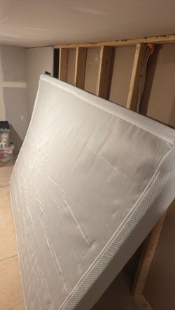Zinus Queen Mattress