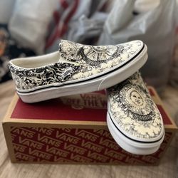 Vans - Women Size 7