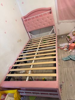 Twin bed