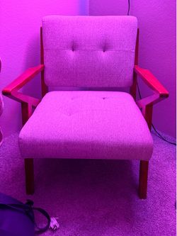 Wooden accent chair