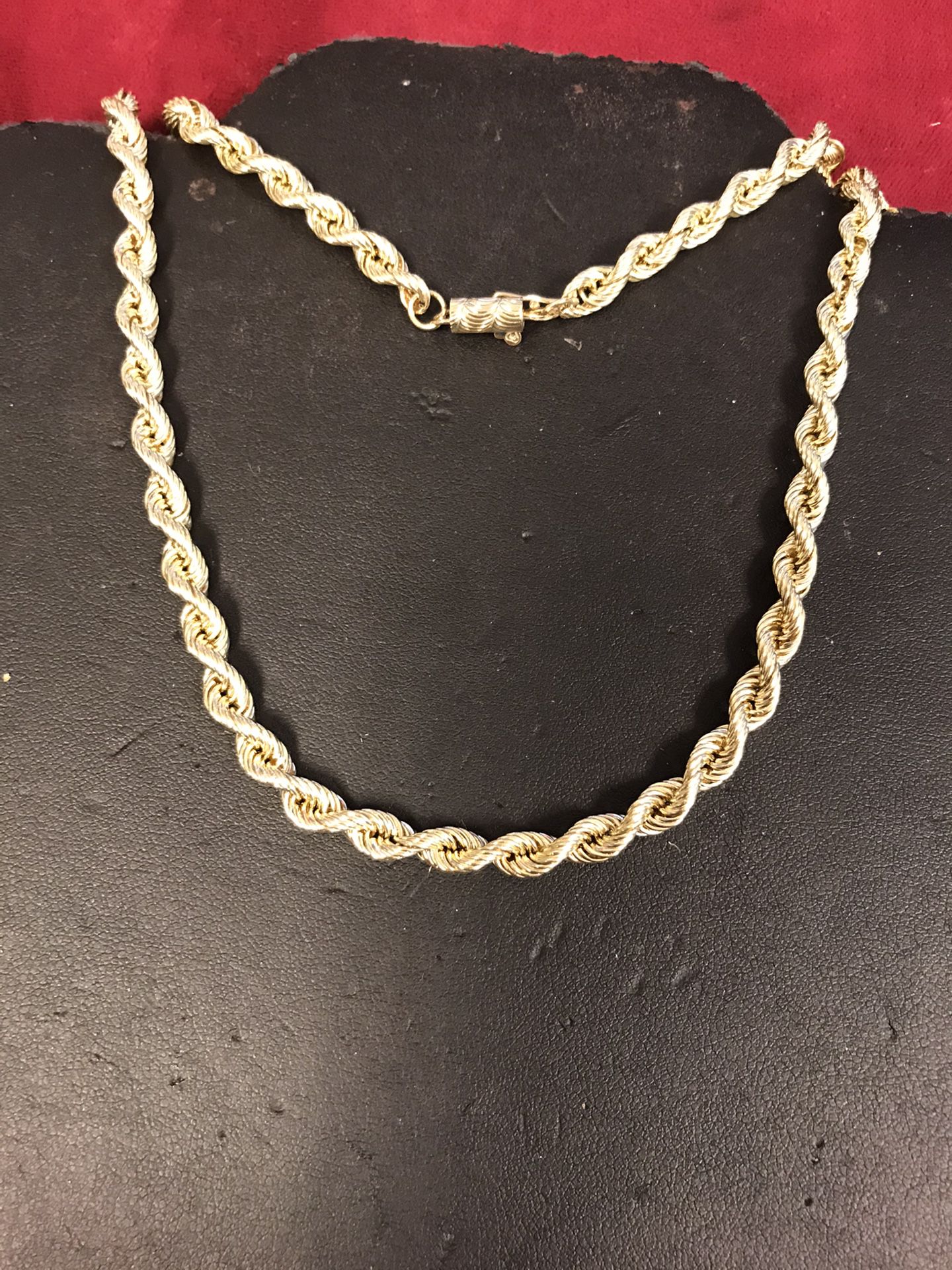 14 K gold rope chain