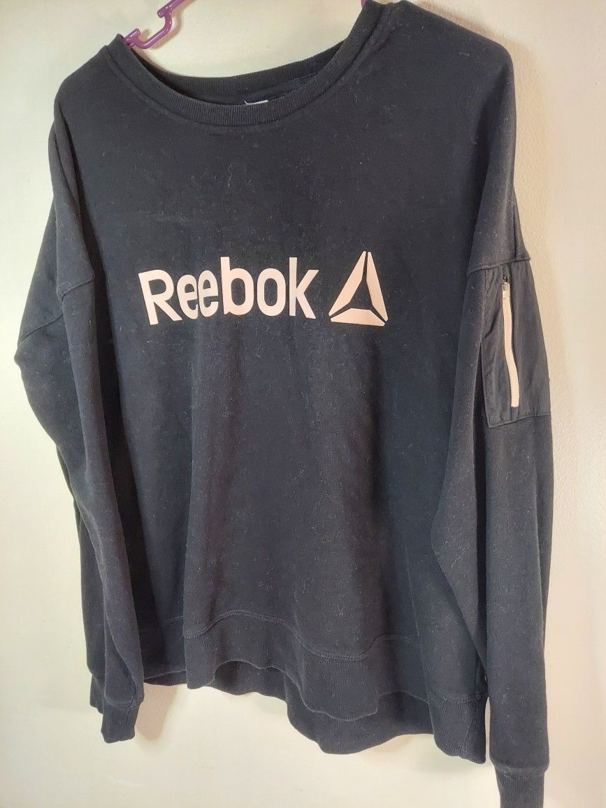 Reebok Woman's Crewneck Sweatshirt Must Pick Up