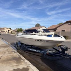 Glastron Ski Boat 2002